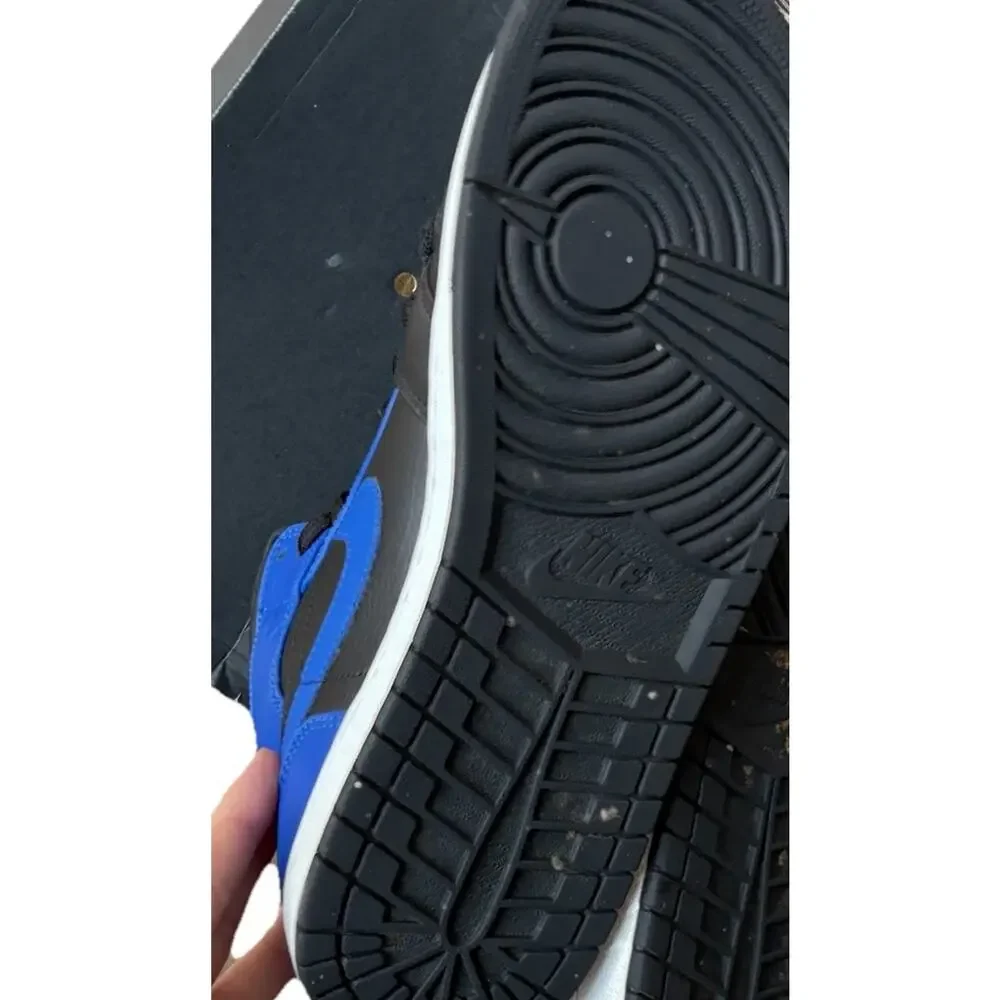 Nike Air Jordan 1 Mid Black Royal Tumbled Leather Mens 10 Shoes 554724-077 Box
